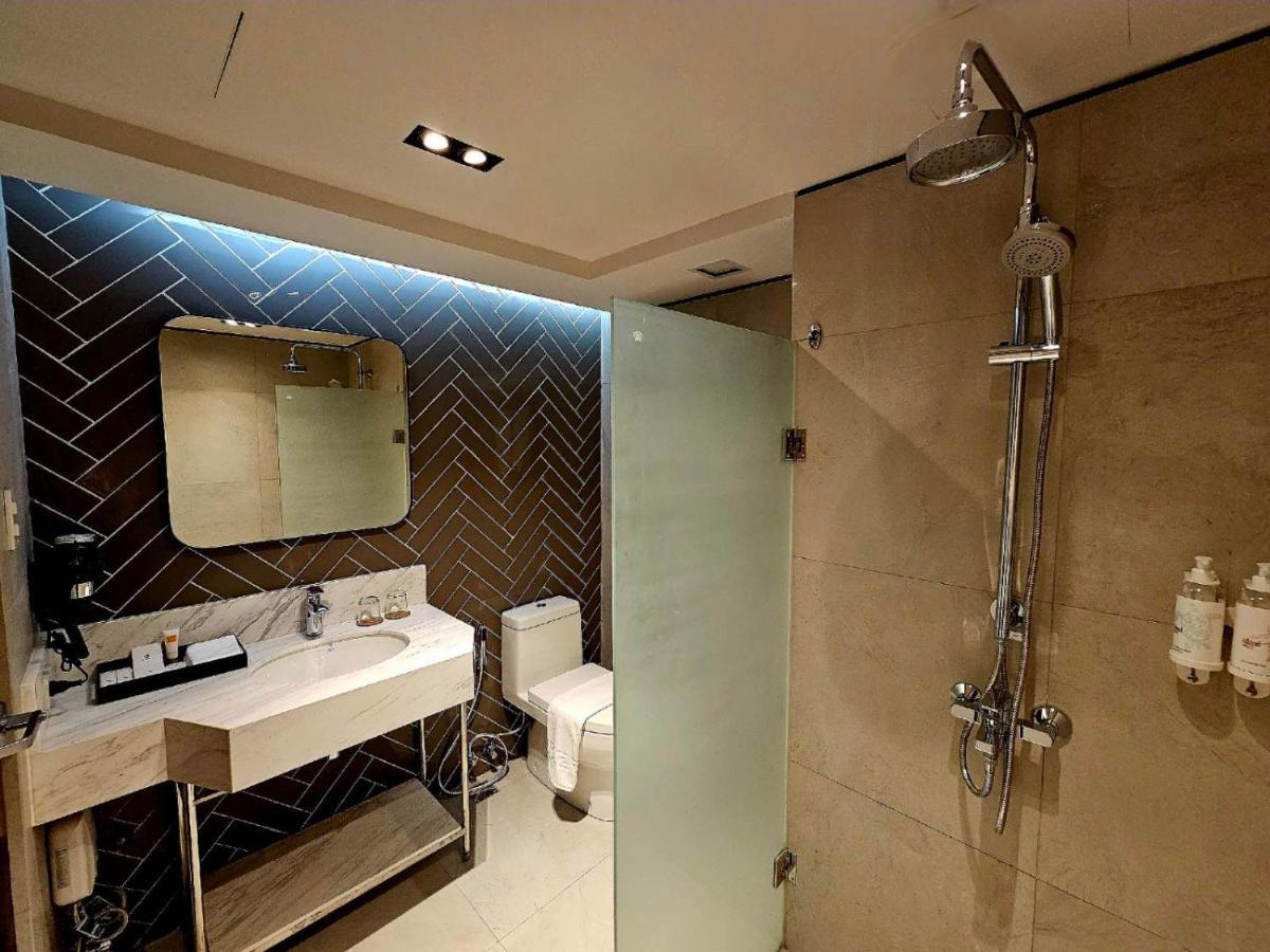 The Belamy House Managed By Hii Hotel Makati City Buitenkant foto